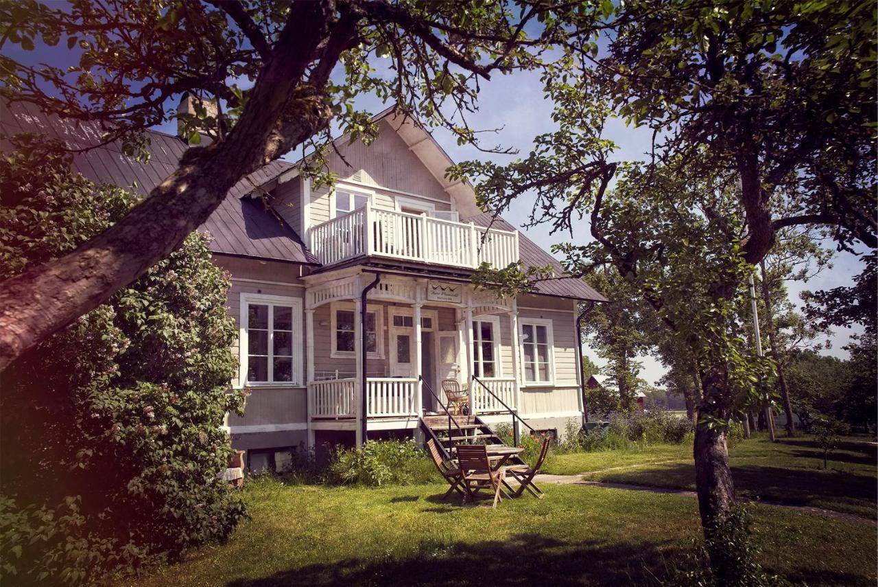 Three Pheasants Boutique Bed And Breakfast Ekeby  Exterior photo